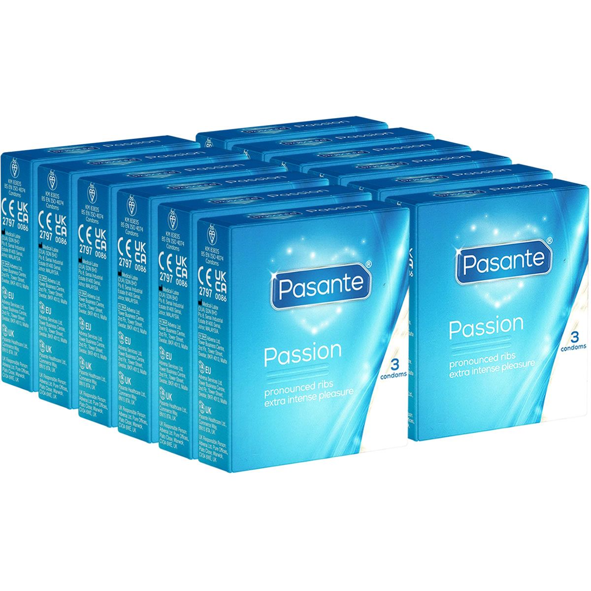 Mehrere Packungen Kondome. Blaue Verpackung mit Produktnamen und CE-Kennzeichnung. Jede Packung enthält 3 Kondome.