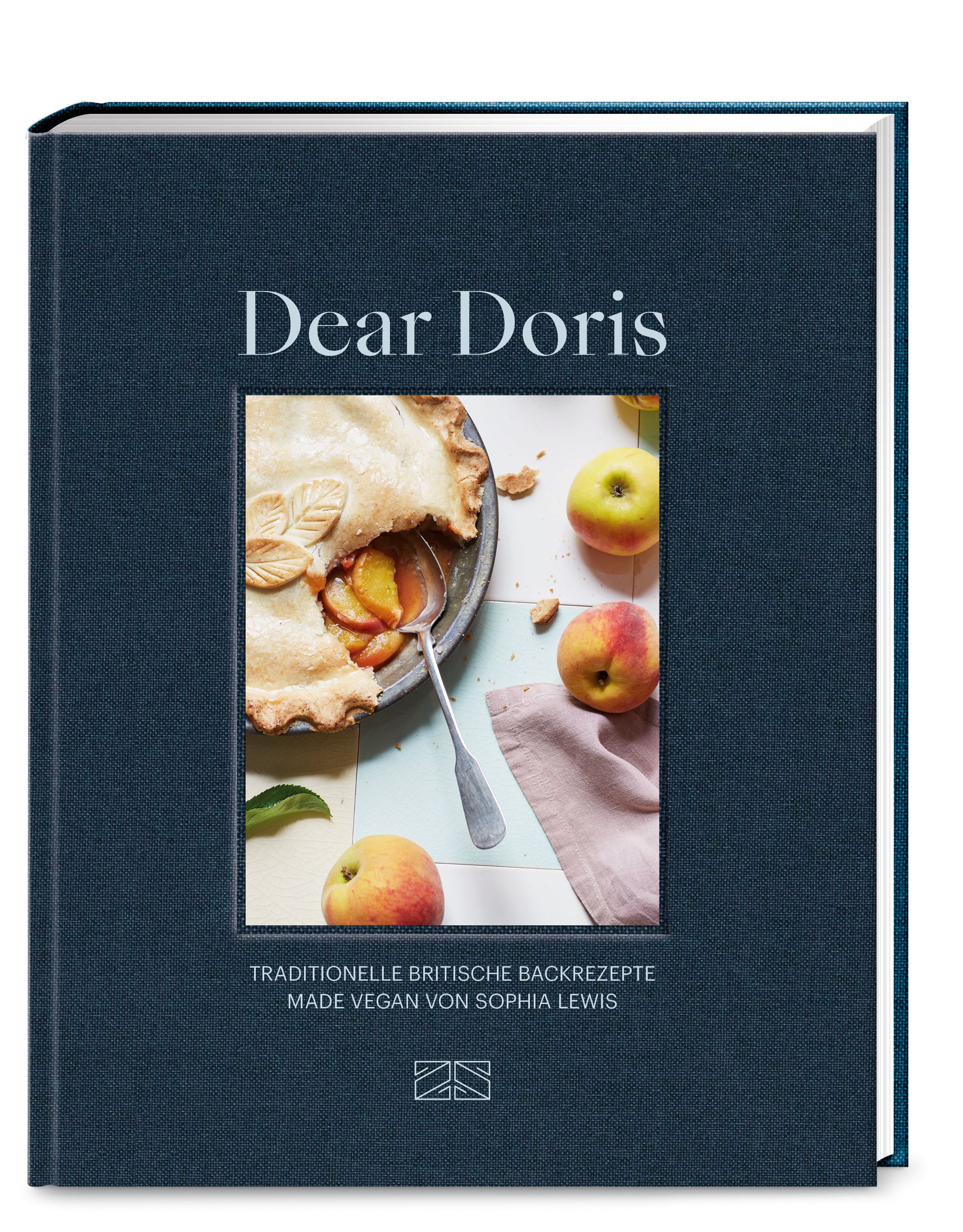 Buch "Dear Doris" mit blauem Einband. Titel und Bildausschnitt mit Kuchen. Text: Traditionelle britische Backrezepte, Made Vegan von Sophia Lewis.