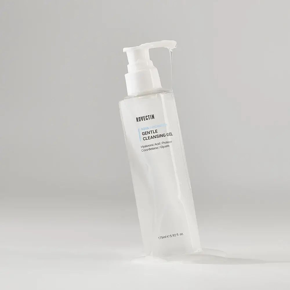 Transparente Flasche mit Pumpe. Aufschrift: Gentle Cleansing Gel. 175ml.