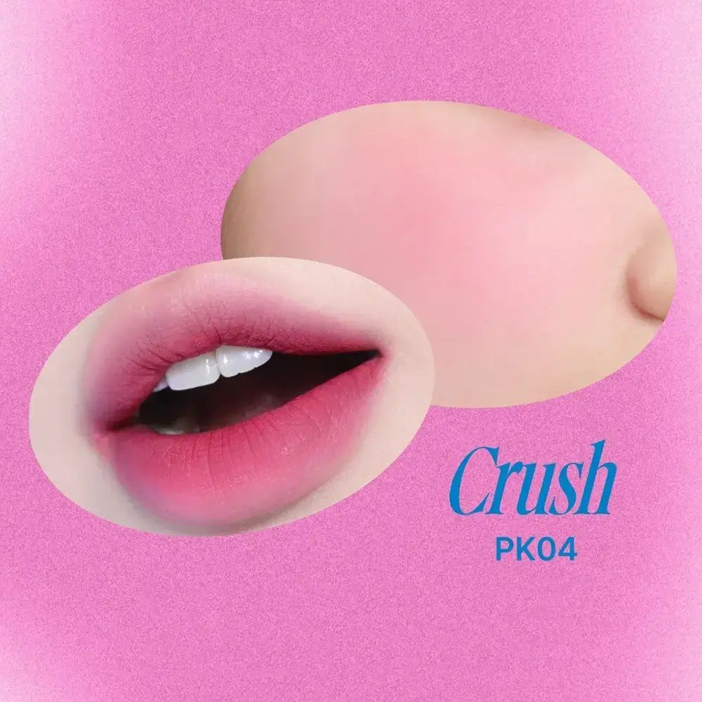 Lippen und Wangen-Pudding in PK04 Crush. Lippen und Wangen in Rosa. Text: Crush PK04.