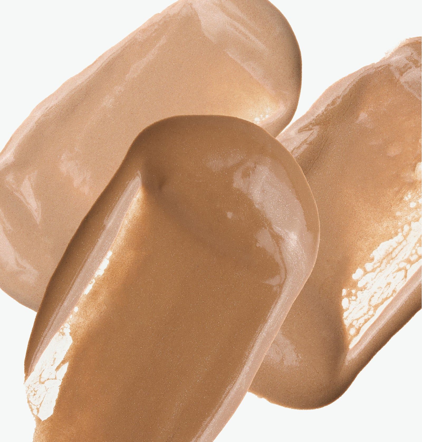 Nahaufnahme von drei BB Serum-Proben. Verschiedene Farbtöne. Texturen.