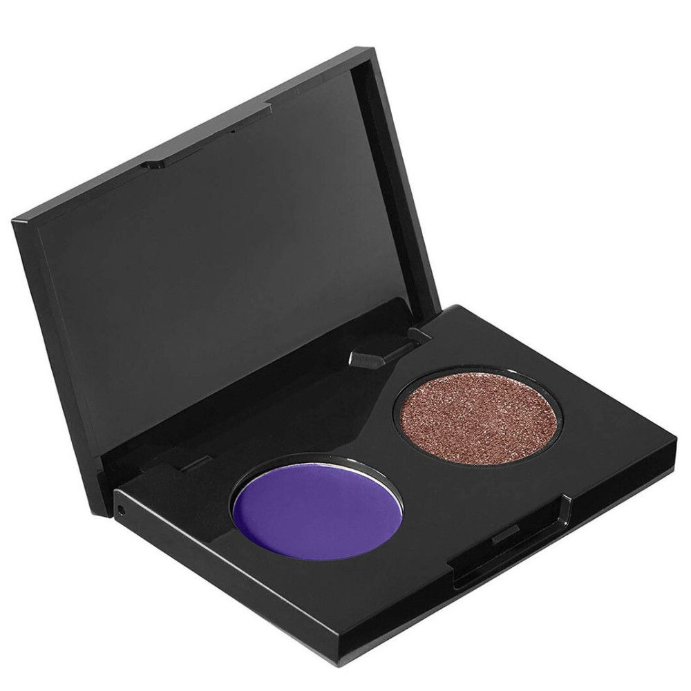 Lidschatten-Palette mit zwei Farben: Lila und Bronze. Schwarzer Behälter, geöffnet. Runde Lidschatten-Pfannen.