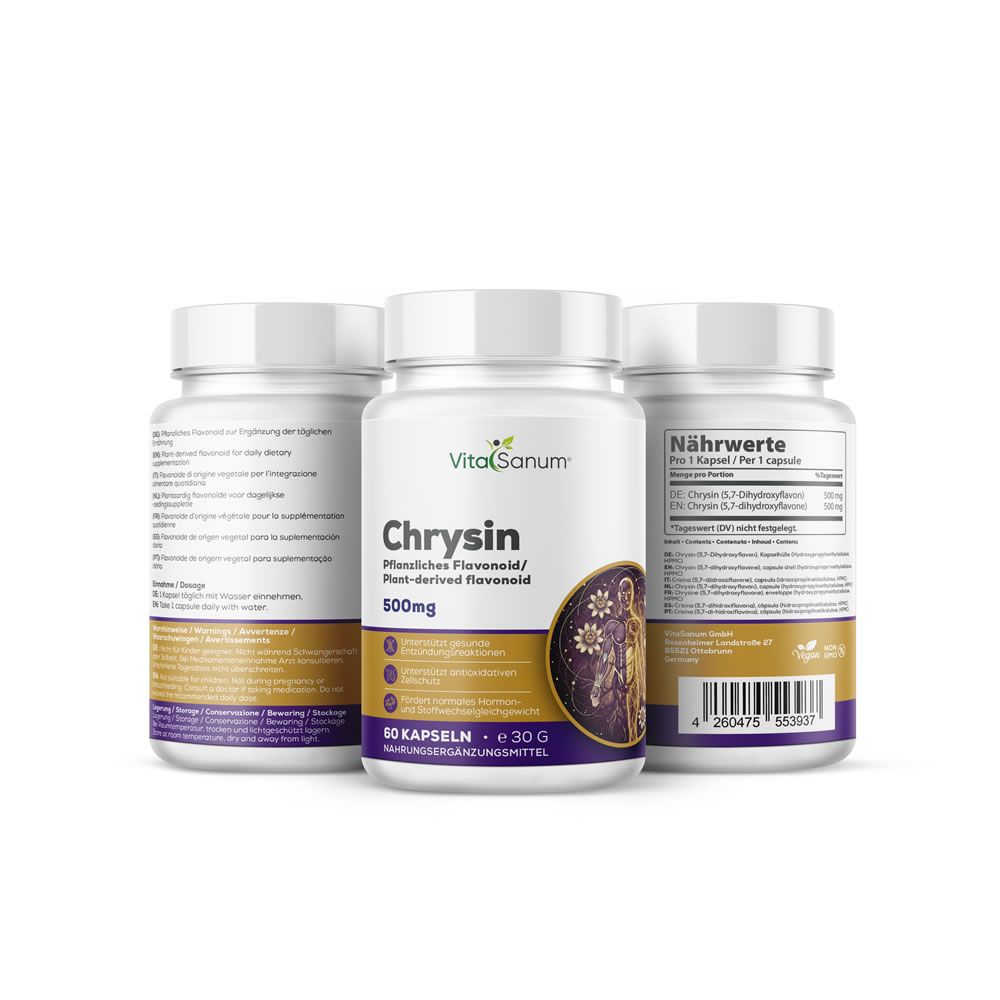 Drei weiße Flaschen VitaSanum Chrysin Kapseln. Aufschrift: 500mg, 60 Kapseln. Pflanzliches Flavonoid.