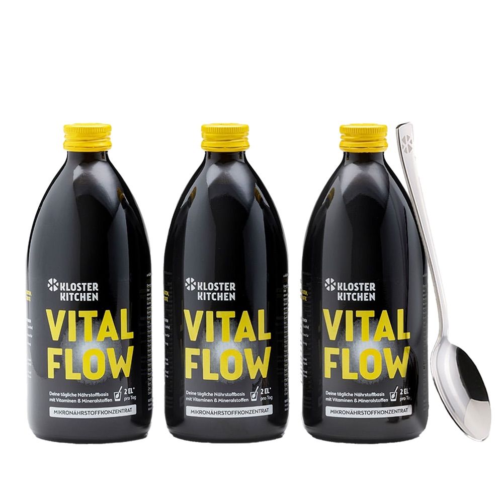 Drei Flaschen Vital Flow mit gelben Deckeln und Schriftzug. Daneben ein Löffel.