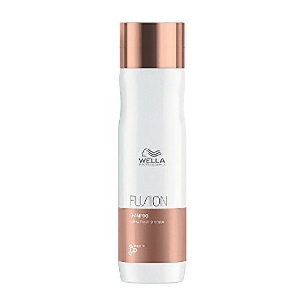 Schlanke weiße Flasche mit kupferfarbenem Deckel und braunem Abschnitt. Wella Fusion Shampoo.