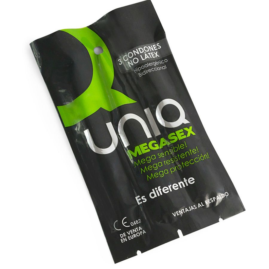 Schwarze Verpackung mit grünem Logo und Text: 3 Kondome, kein Latex. Text: Mega sensible!, Mega resistente!, Mega protección! CE-Kennzeichnung.
