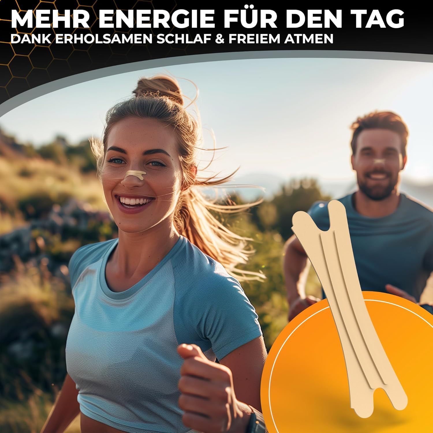 Eine Frau und ein Mann laufen im Freien, beide mit Nasenpflastern. Daneben liegen Nasenpflaster. Text: Mehr Energie für den Tag, dank erholsamen Schlaf.