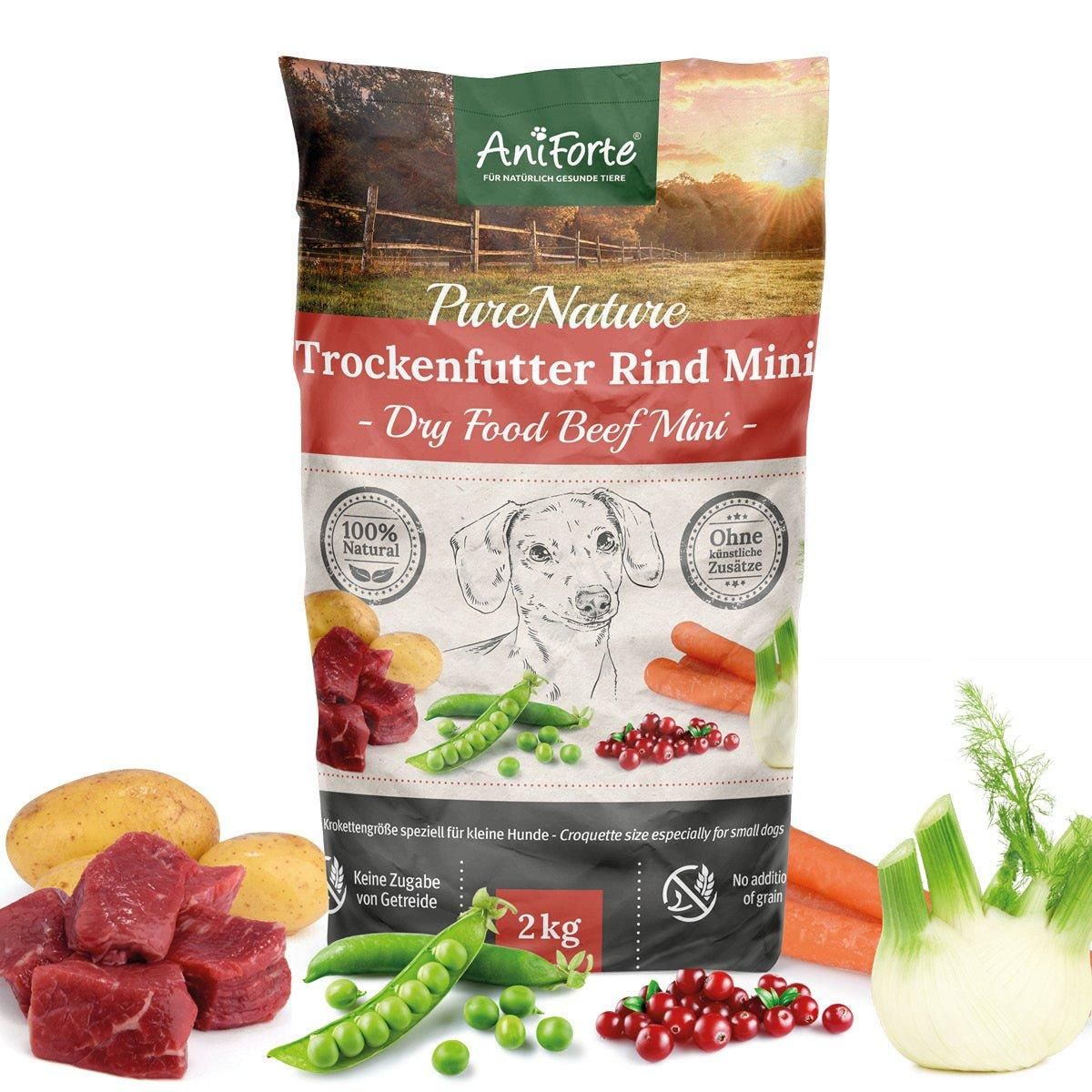 Beutel Trockenfutter Rind Mini mit Logo und Produktbezeichnung. Abbildung von Zutaten und Hund. 2kg.