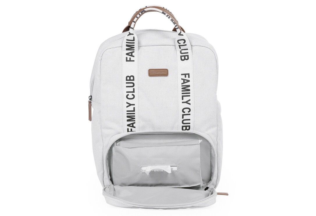 Weißer Wickelrucksack mit offener Front. Innenliegende Tasche sichtbar. Schriftzug FAMILY CLUB.