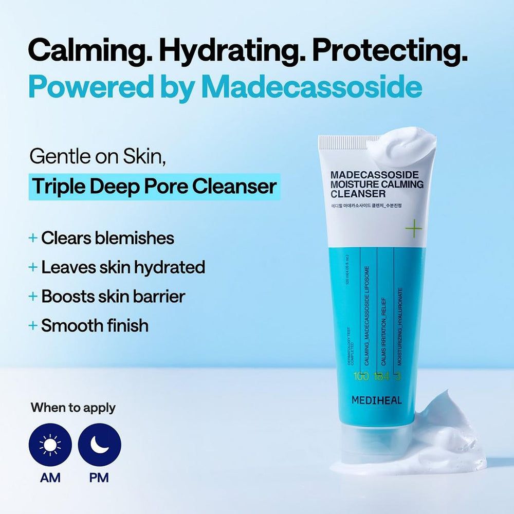 Produkt-Werbung. Weiße und blaue Tube. Aufschrift: Madecassoside Moisture Calming Cleanser. Marke: MEDIHEAL. Text in Englisch. Anwendung: AM/PM.