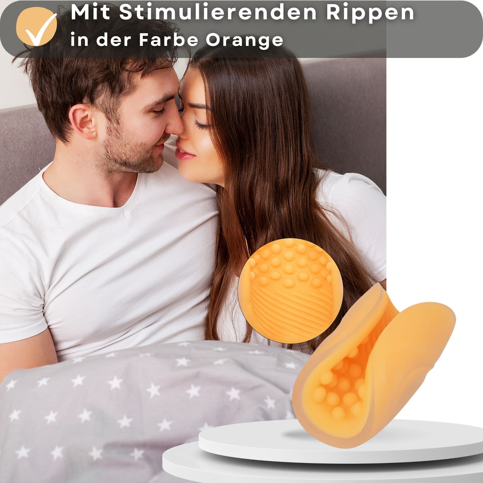 Masturbator, orange. Mit Rillen und Noppen. Paar im Hintergrund.