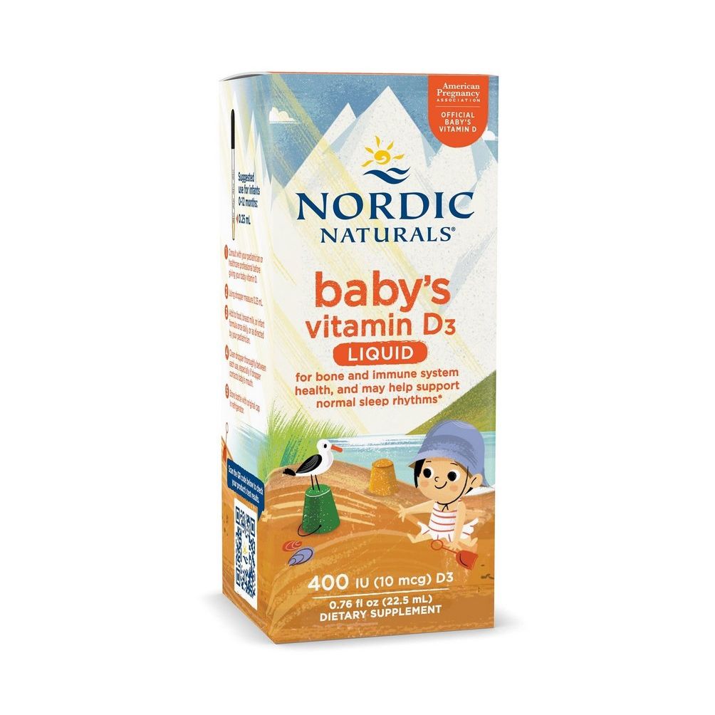 Verpackung von Nordic Naturals Baby Vitamin D3. Enthält 400 IE D3. Mit Illustrationen von Strand und Kind.