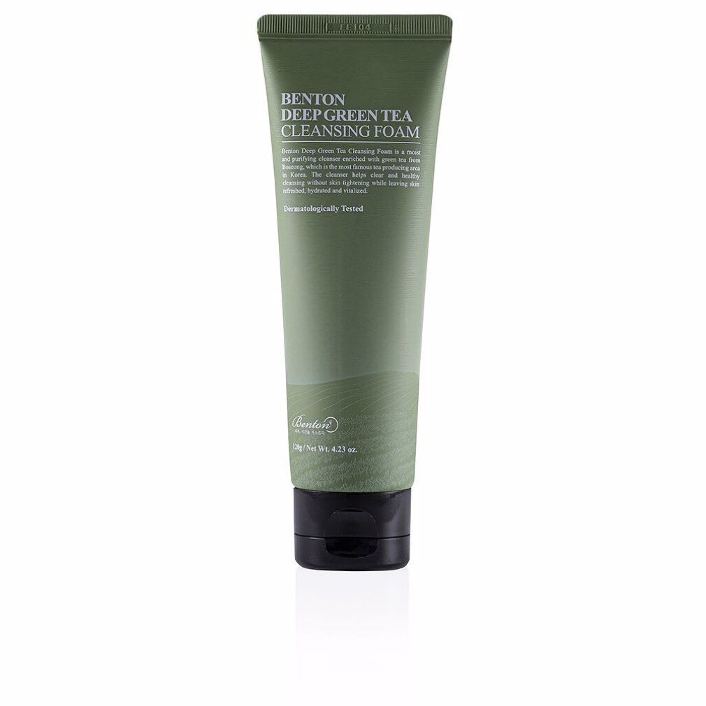 Grüne Tube mit Benton Deep Green Tea Cleansing Foam. Enthält Text und einen schwarzen Klappdeckel.