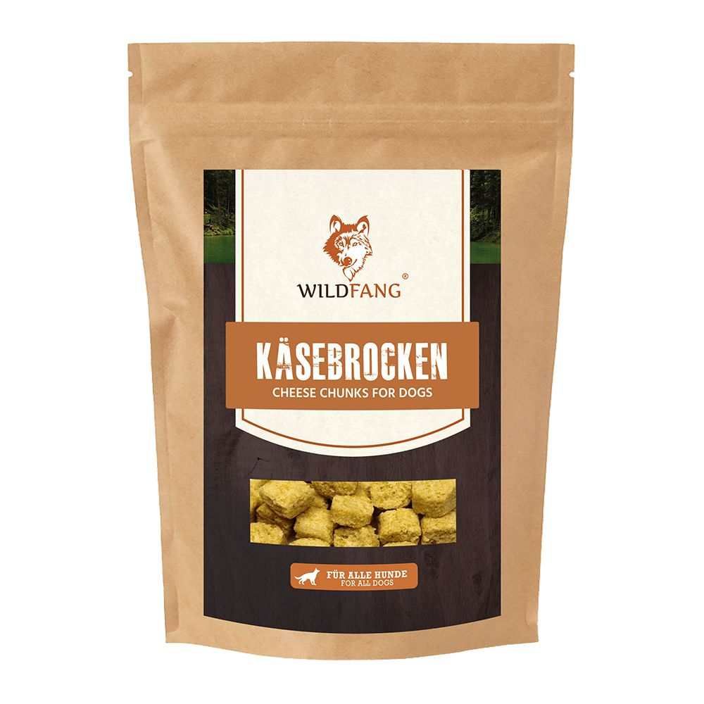 Beutel mit Käsebrocken für Hunde. Braune Verpackung mit Fenster. Aufschrift: Käsebrocken, Cheese chunks for dogs.