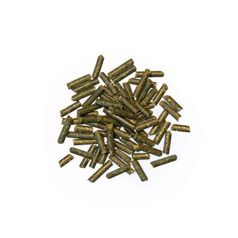Haufen von Agrobs Amino Pur Pellets für Pferde.