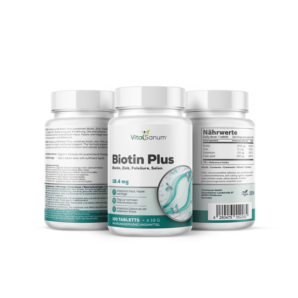Drei Flaschen VitaSanum® Biotin Plus. Weiße Flaschen mit Etiketten. Aufschrift: Biotin Plus, Zink, Folsäure, Selen. 100 Tabletten.