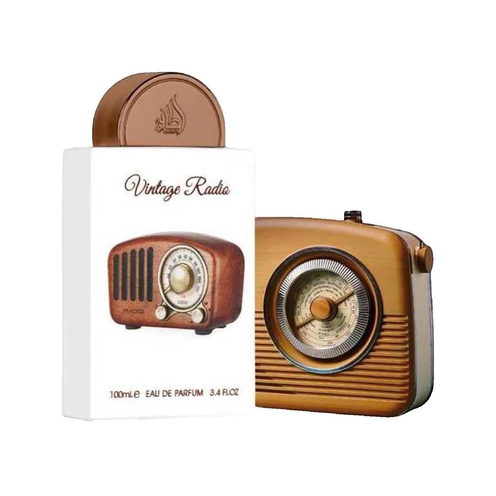 Parfumflasche in Form eines Vintage-Radios. Weiße Schachtel mit Abbildung eines Radios. Aufschrift: Vintage Radio, 100ml Eau de Parfum.