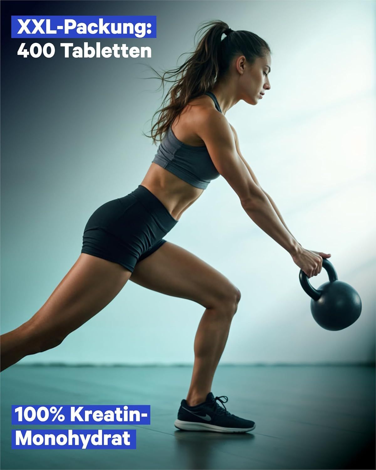 Frau trainiert mit Kettlebell, Flasche Kreatin-Monohydrat-Tabletten im Hintergrund.