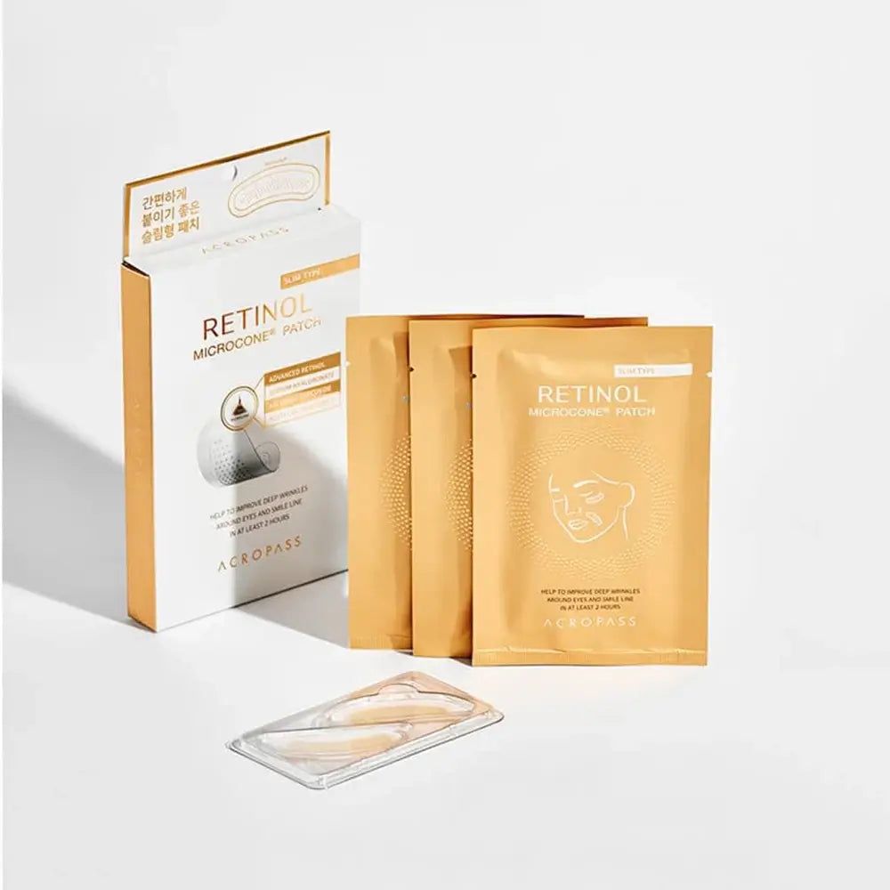 Verpackung mit Retinol-Mikrokegel-Pflastern. Enthält einzelne Beutel und eine Packung. Aufschrift: RETINOL MICROCONE PATCH.
