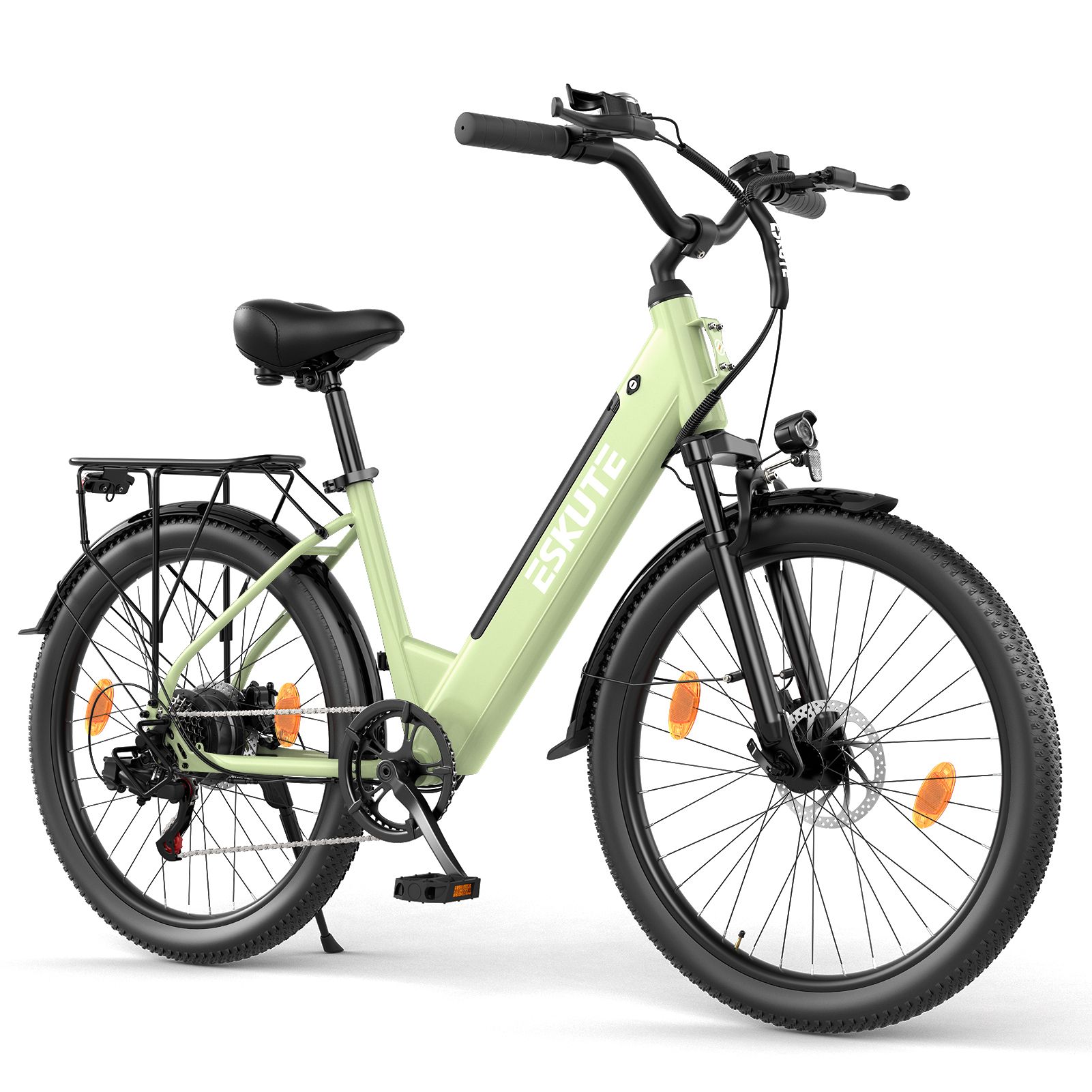 Hellgrünes Elektro-Citybike. Schwarze Reifen, Schutzbleche und Lenker. Gepäckträger hinten. ESKUTE-Logo am Rahmen.