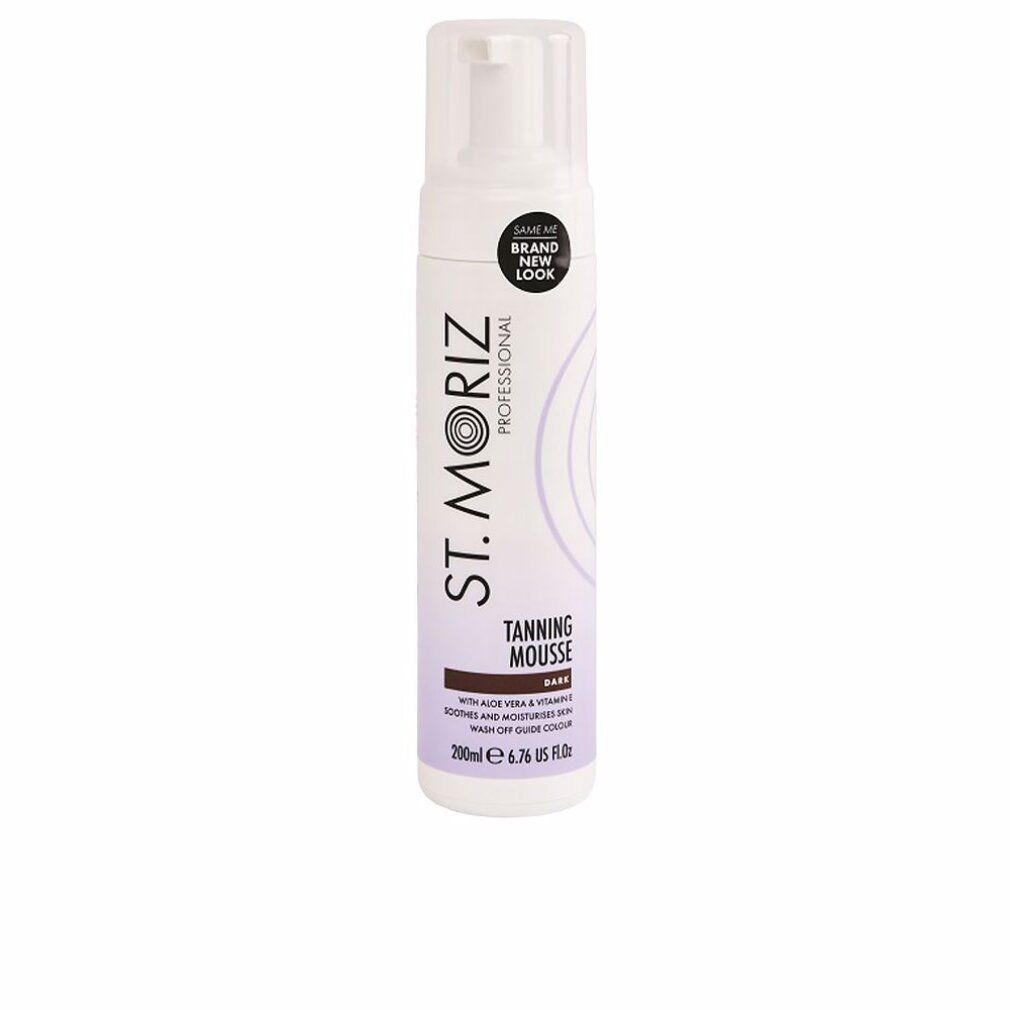 Weiße Flasche mit Sprühkopf. Aufschrift: St. Moriz Professional, Tanning Mousse. Mit Aloe Vera & Vitamin E. Volumen: 200ml.