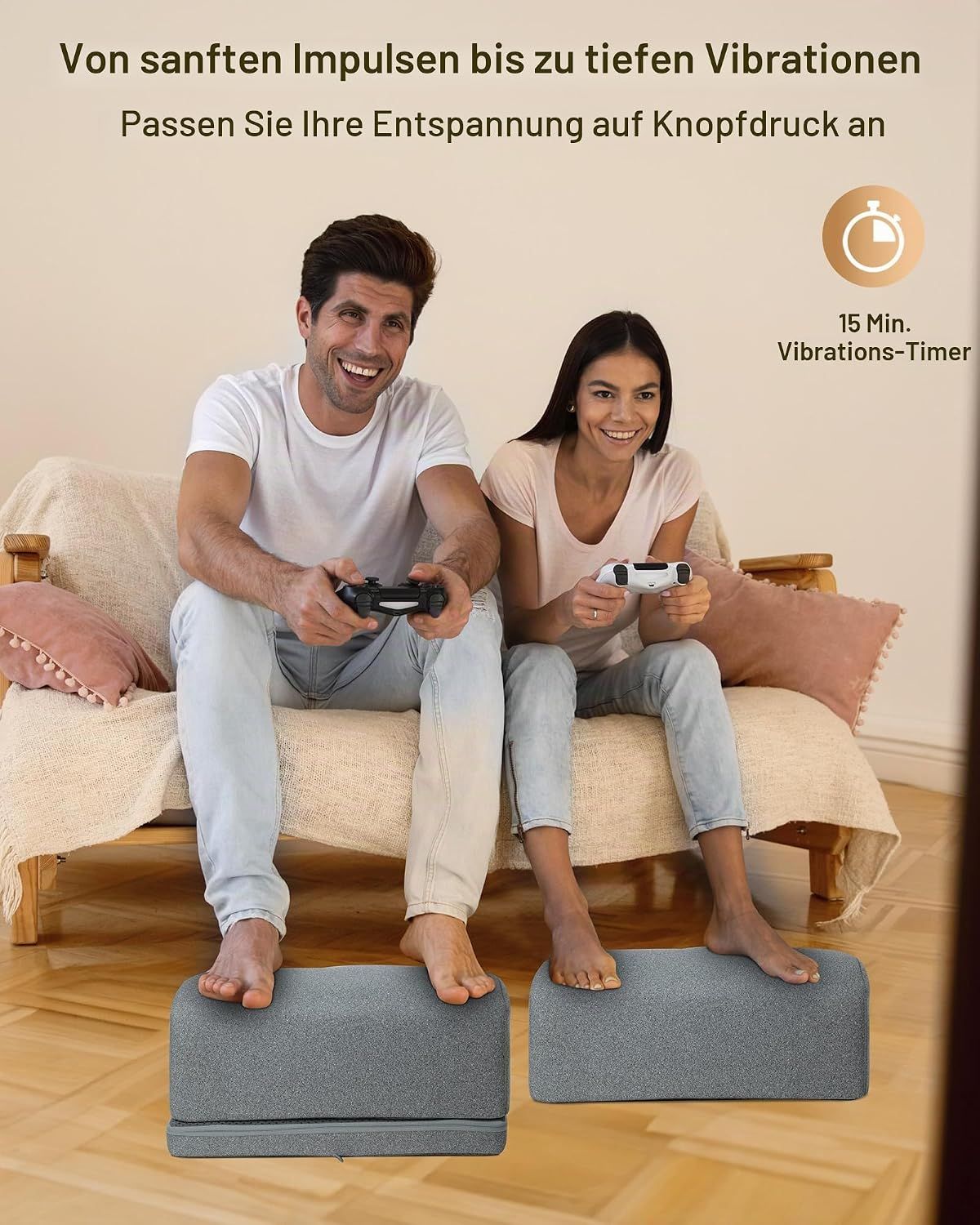 Paar grauer Fußhocker mit Vibrationsfunktion, für Entspannung beim Spielen.