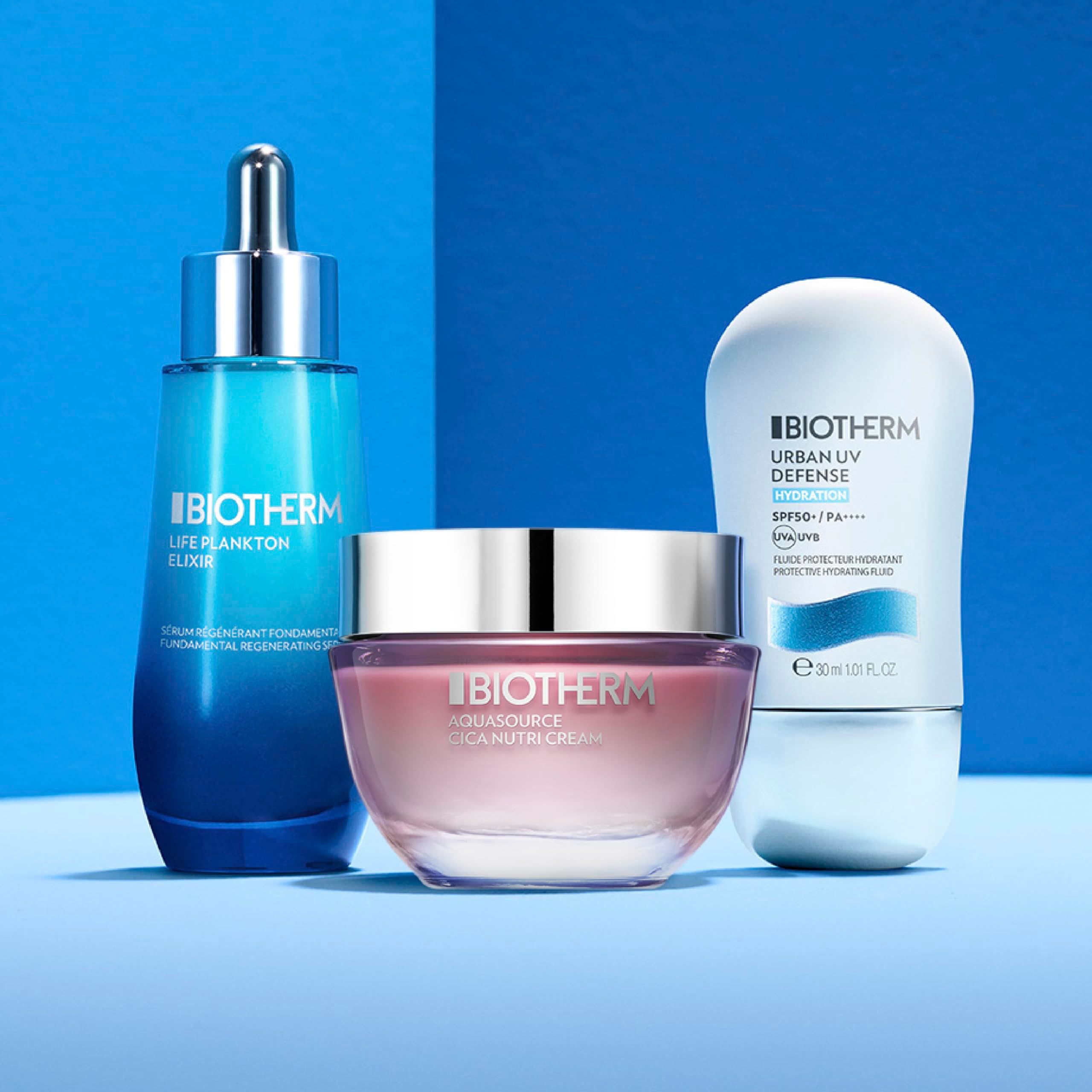 BIOTHERM Aquasource Cica Nutri Gesichtscreme in einem runden Glasbehälter mit silbernem Deckel.