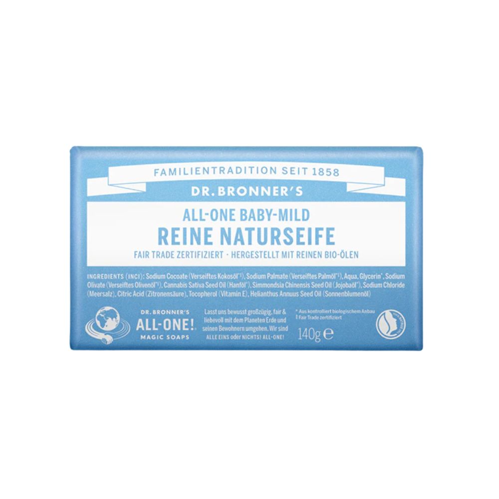 Rechteckige Seife mit blauer Verpackung. Aufschrift: DR. BRONNER'S ALL-ONE BABY-MILD REINE NATURSEIFE. Fair Trade zertifiziert. Gewicht: 140g.