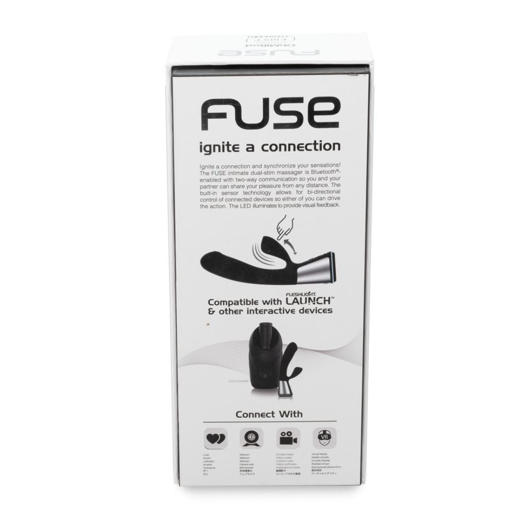Weiße Verpackung mit Text und Abbildung eines schwarzen Vibrators. Text: FUSE, ignite a connection, Compatible with LAUNCH.