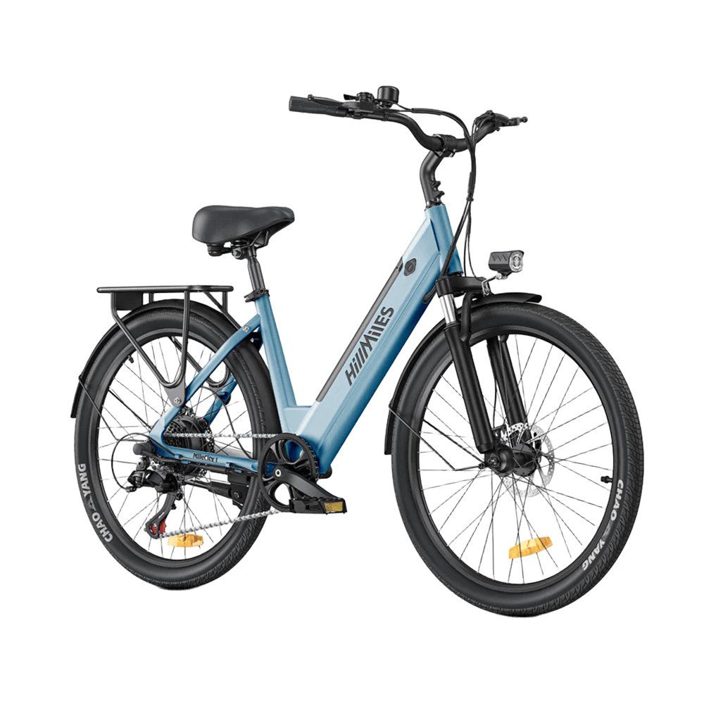 Blaues Elektrofahrrad mit schwarzem Rahmen, Gepäckträger und Scheinwerfer. Marke HillMiles.
