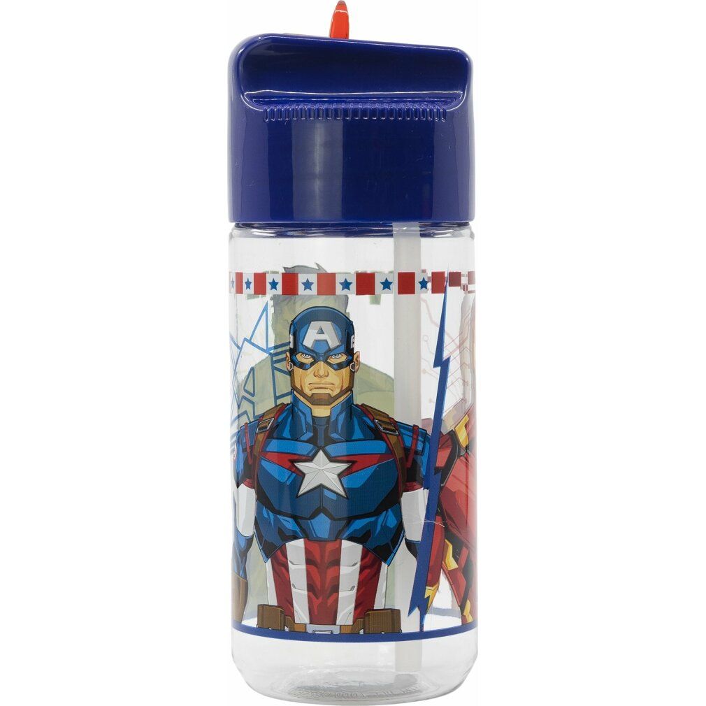 Transparente Trinkflasche mit blauem Deckel und Avengers-Motiv. Captain America ist abgebildet. Mit Trinkhalm.