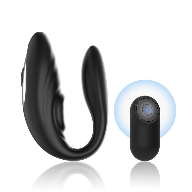 Schwarzer Paarvibrator mit Fernbedienung. Das Gerät hat eine geschwungene Form mit einem runden Ende und einem länglichen Teil.