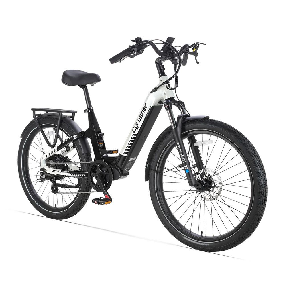 E-Bike Cyrusher Sprint, schwarz-weiß. Schwarze Reifen, Schutzbleche, Gepäckträger. "Cyrusher"-Logo am Rahmen. 8 Gänge.