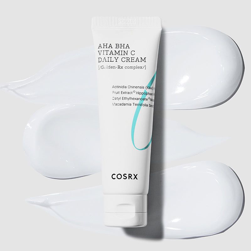 Weiße Tube mit AHA BHA Vitamin C Daily Cream, umgeben von weißen Creme-Schlieren. COSRX-Logo.