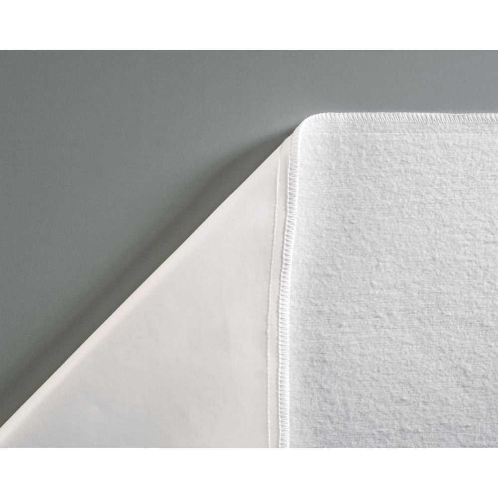 Weißes Jersey-Stecklaken, teilweise aufgedeckt. Nahtdetails und Materialstruktur sichtbar.