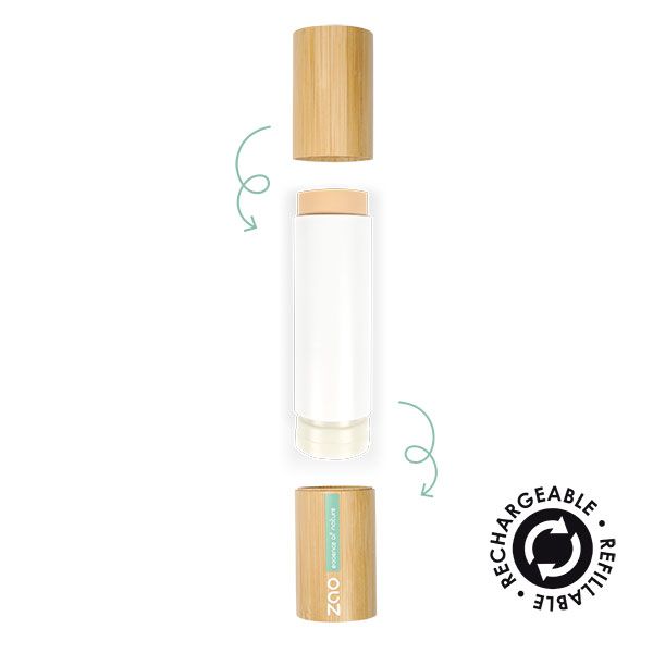 ZAO Make-up Stick Foundation. Bambus-Hülle, offener Stick. Helle, cremefarbene Textur. Deckel daneben.