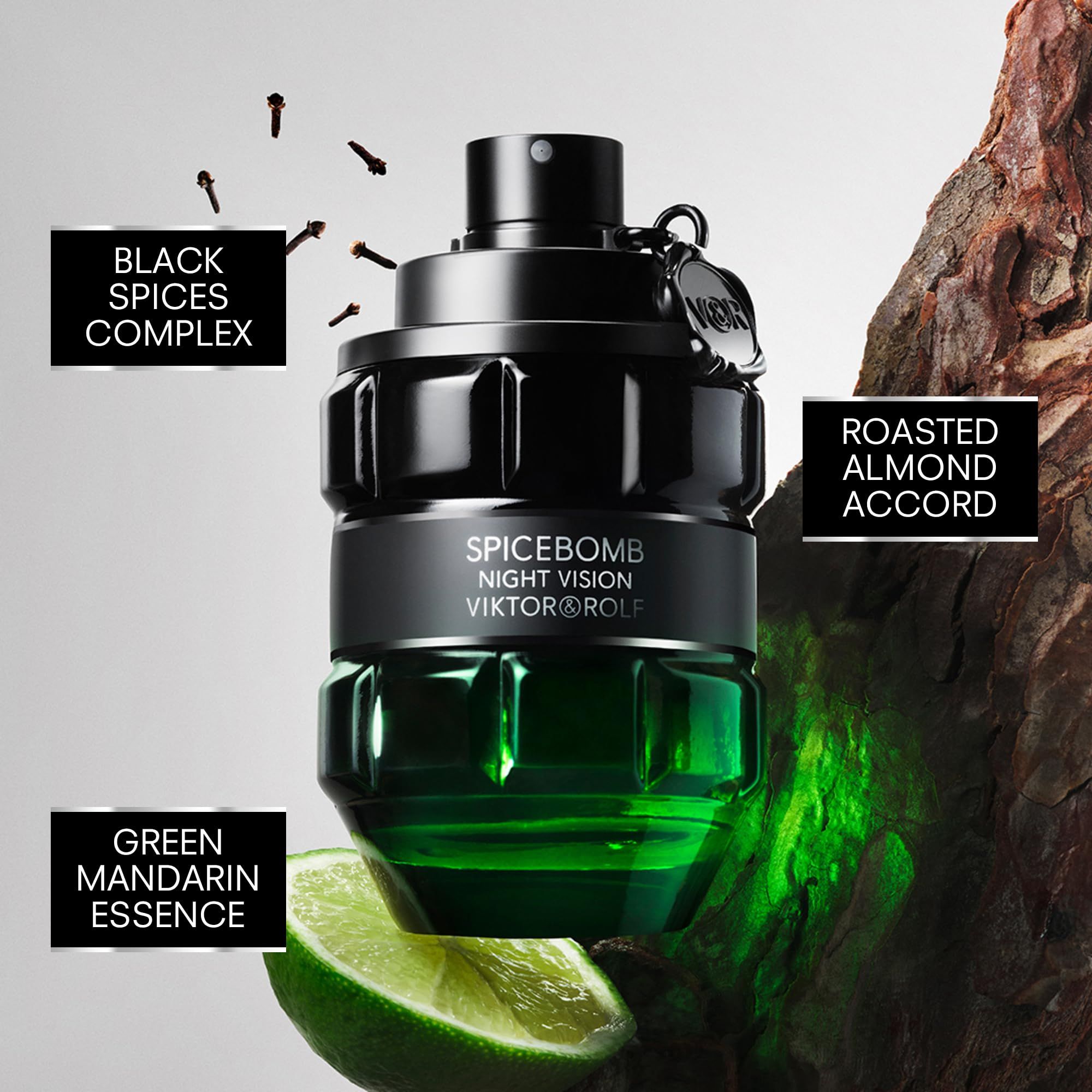 Flasche mit Text: Spicebomb Night Vision Viktor & Rolf. Zusätze: Black Spices Complex, Roasted Almond Accord, Green Mandarin Essence.