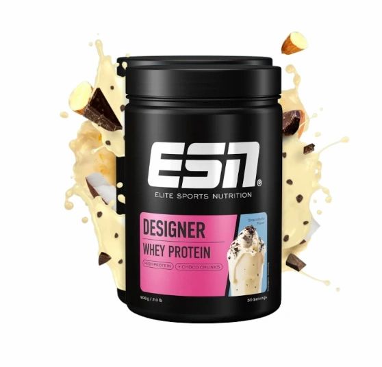 Schwarze Dose mit ESN-Logo und Aufschrift Designer Whey Protein. Abbildung von Eiscreme. Zutaten: Non-Protein, Choco-Chunks.