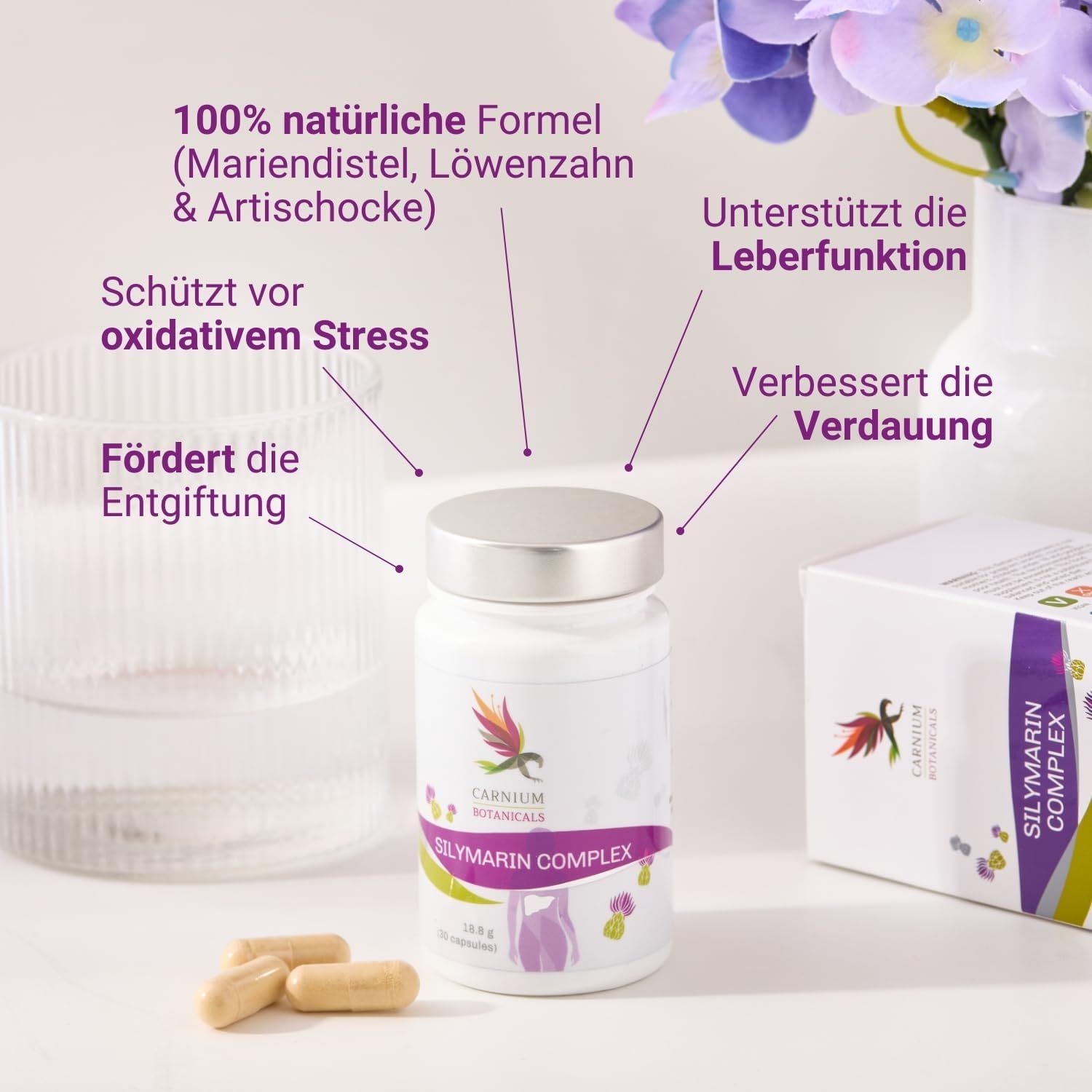Produktflasche mit Kapseln und Text. Aufschrift: Carnium Botanicals Silymarin Complex. Text: 100% natürliche Formel, unterstützt Leberfunktion.