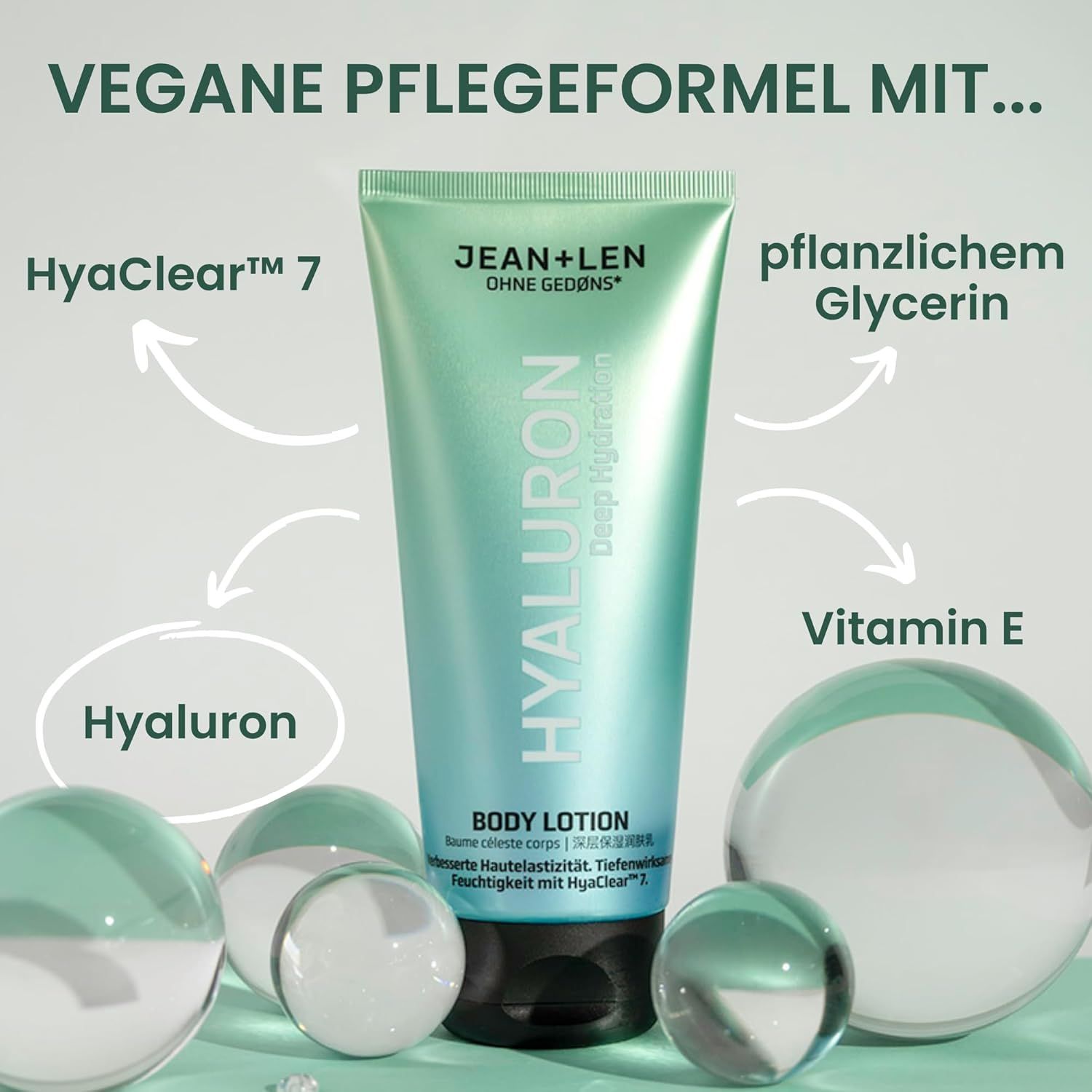Jean & Len Body Lotion Hyaluron Tube. Türkis-farbene Tube mit weißer Schrift. Enthält Hyaluron, pflanzliches Glycerin und Vitamin E.