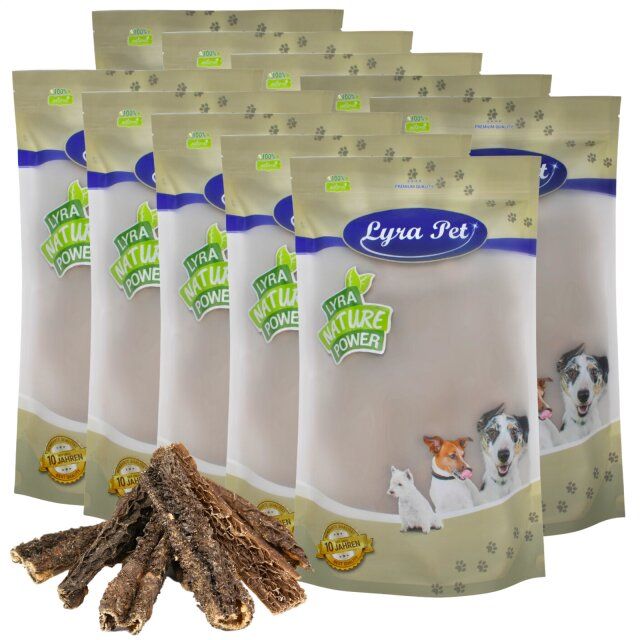 Mehrere Beutel Lyra Pet Rinderpansen, daneben Pansenstücke. Beutel mit Logo, Hundeabbildung und Text: Lyra Pet Nature Power.