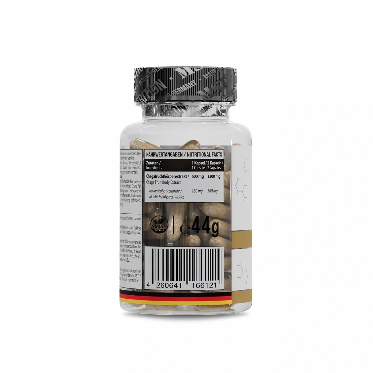 Rückseite einer Flasche mit Chaga-Pilz-Kapseln. Etikett mit Nährwertangaben und Inhaltsstoffen. Barcode und Herkunftsland.