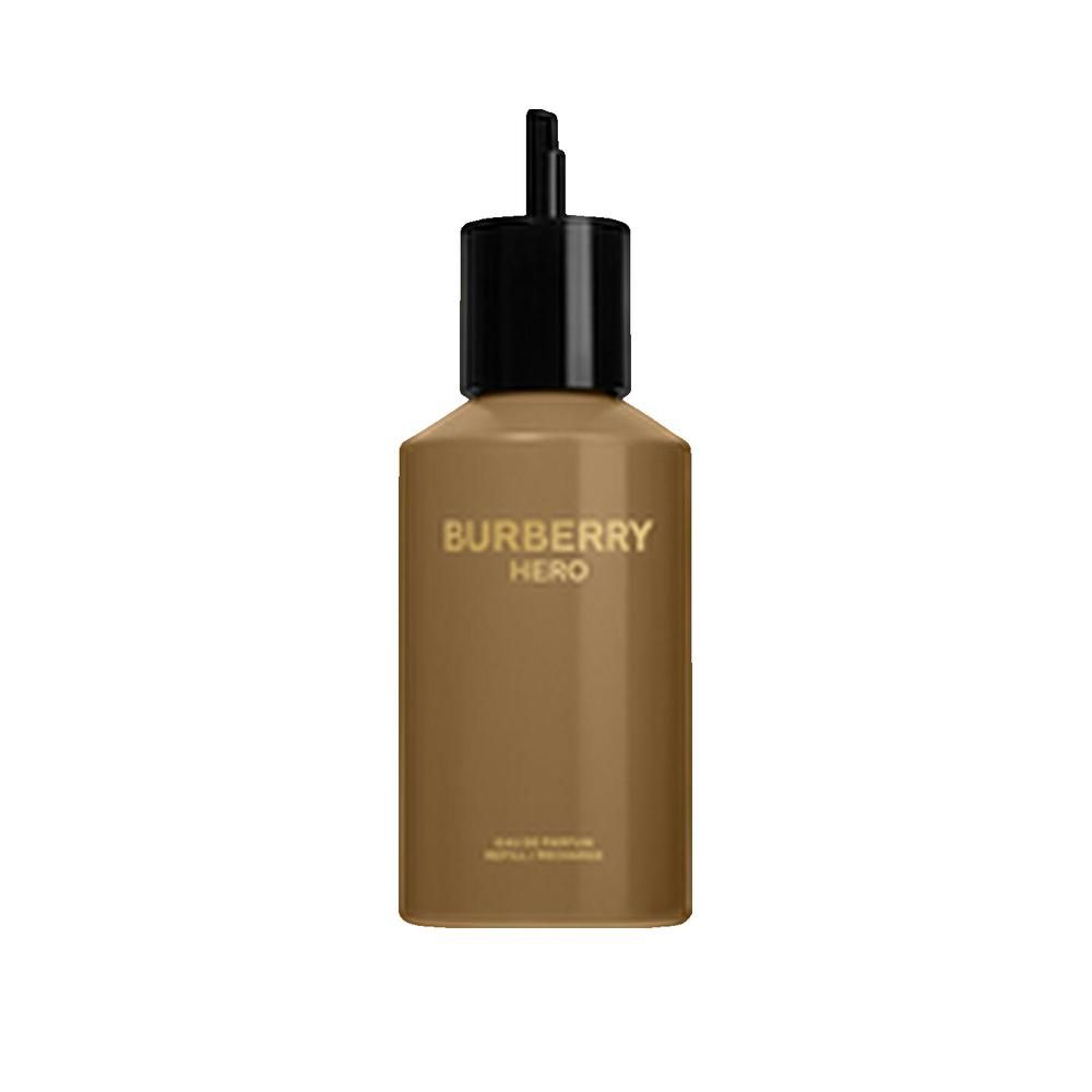 Burberry Hero Eau de Parfum Nachfüllung. Braune Flasche mit schwarzem Verschluss. Goldener Schriftzug.