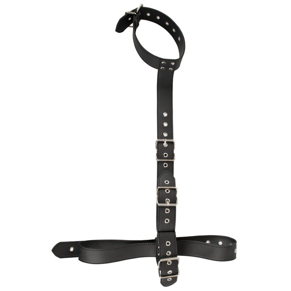 Schwarzes Fessel-Set. Aus Lederimitat mit Metallschließen und Ösen. Besteht aus mehreren Riemen, die durch Schnallen verbunden sind.