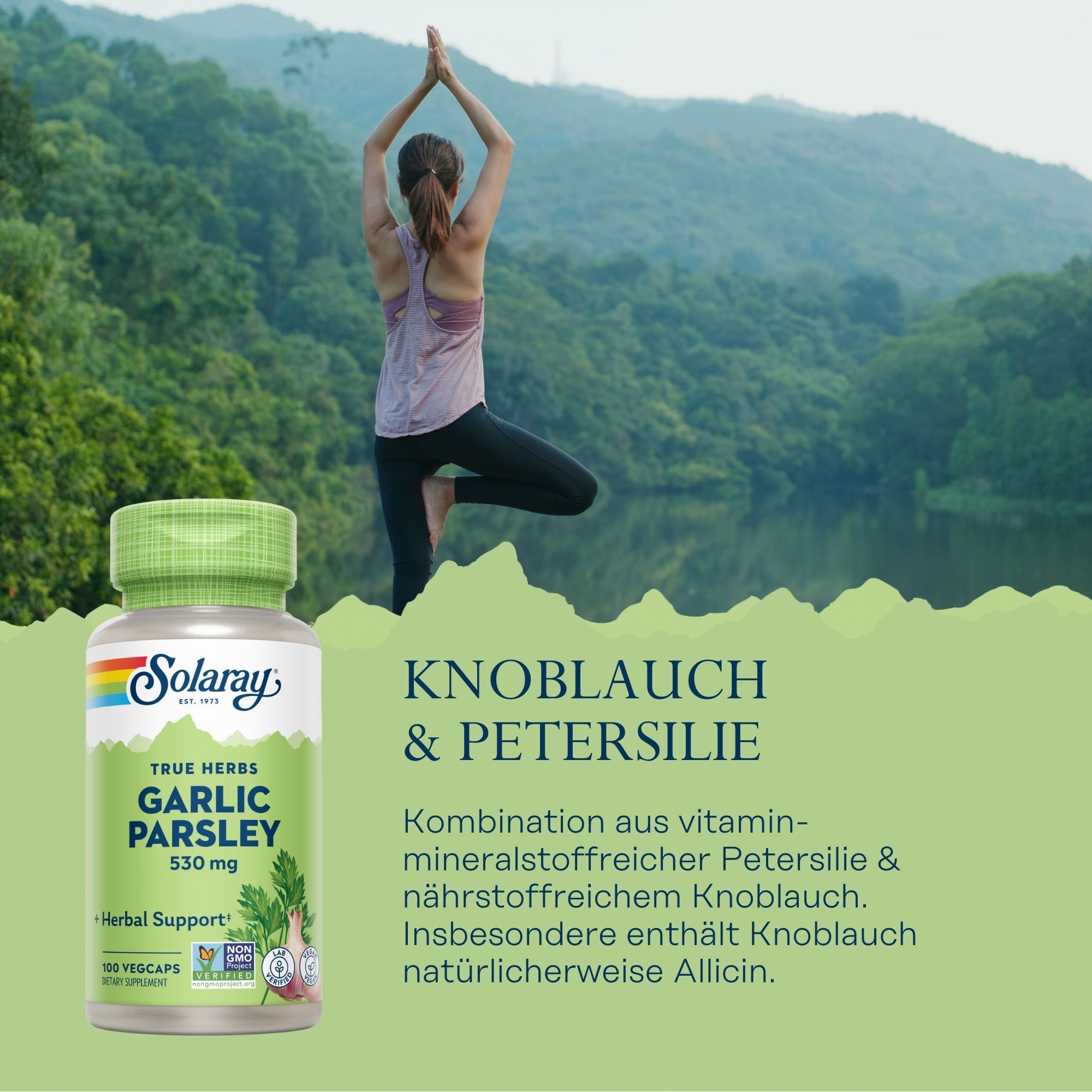 Grüne Flasche mit Solaray Knoblauch & Petersilie. Aufschrift: True Herbs, 530 mg, 100 Vegicaps. Frau macht Yoga im Hintergrund.