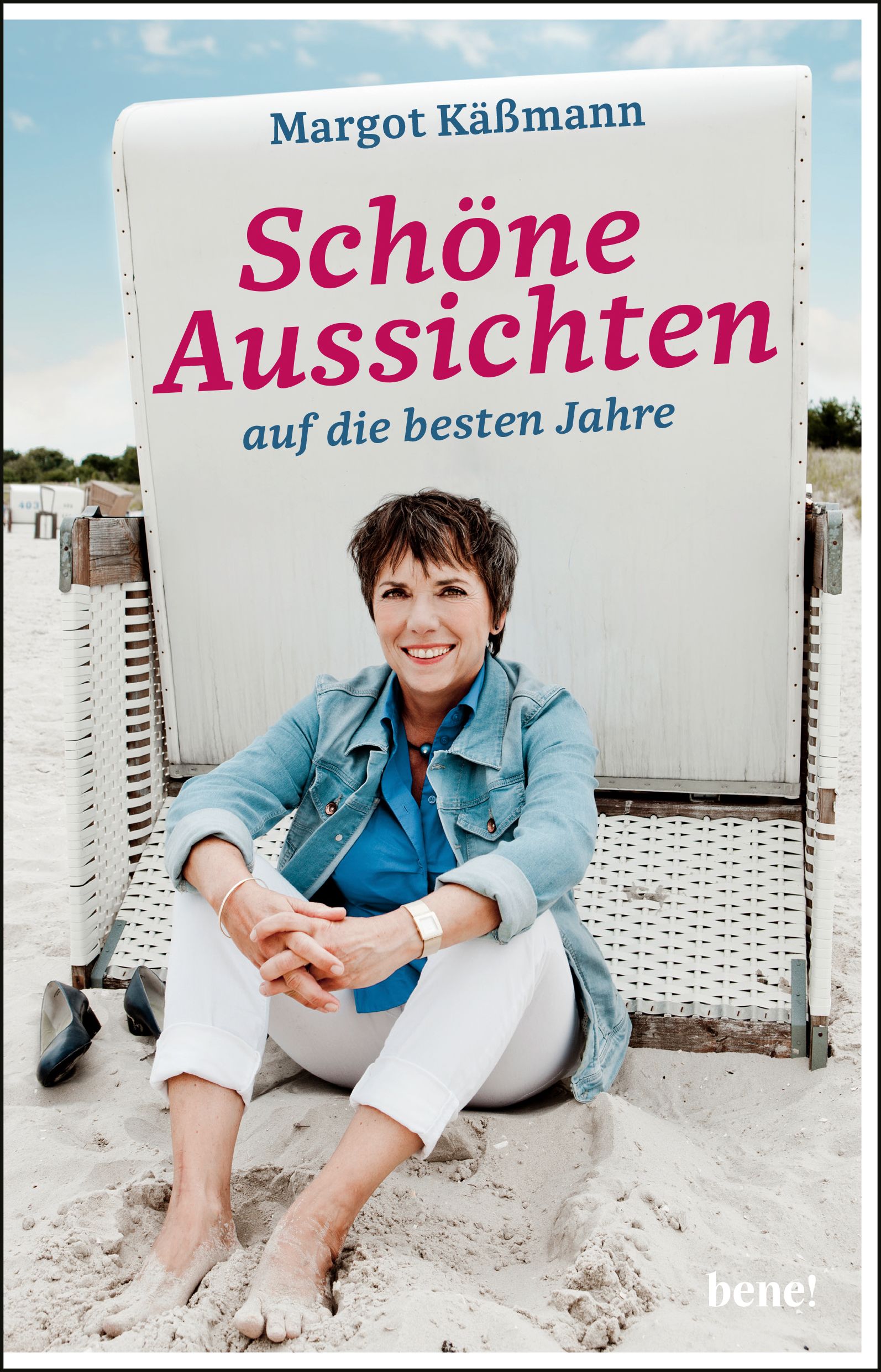 Buchcover mit Titel "Schöne Aussichten auf die besten Jahre" von Margot Käßmann. Frau sitzt am Strand.