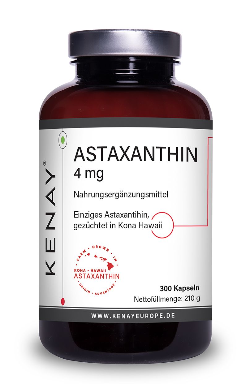 Braune Glasflasche mit weißem Etikett. Text: Astaxanthin 4 mg, Nahrungsergänzungsmittel, KENAY®. 300 Kapseln.