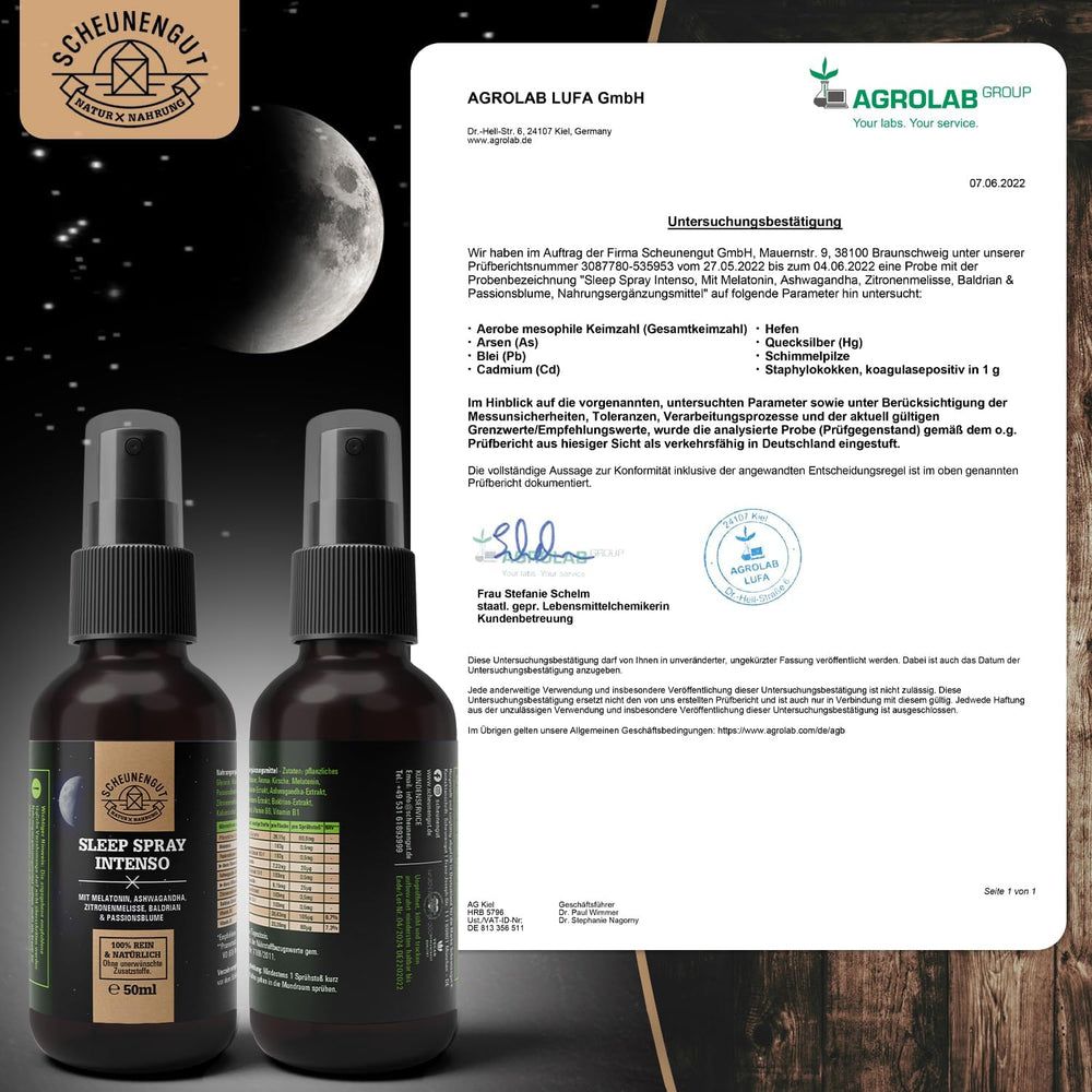 Zwei Flaschen Scheunengut Sleep Spray Intenso und ein Prüfbericht von Agrolab.