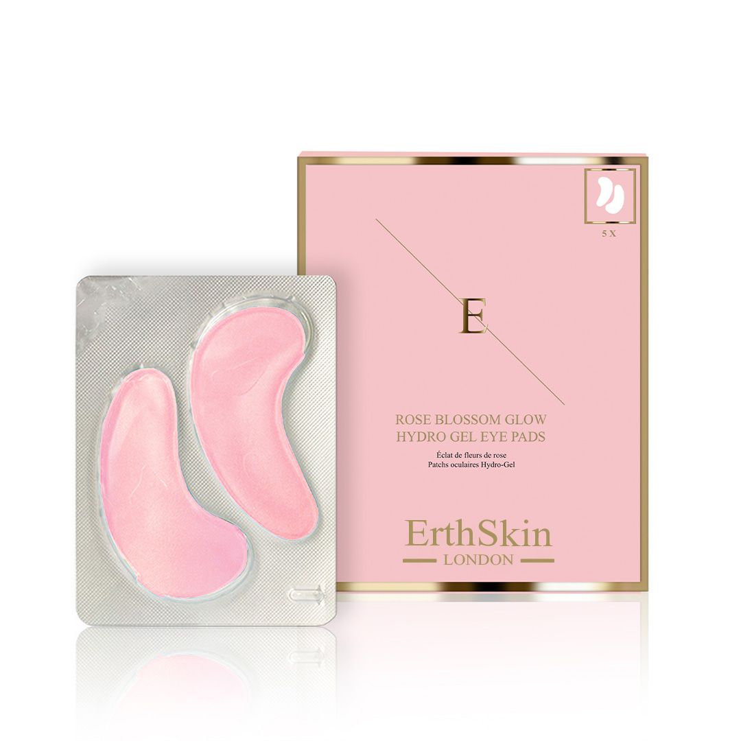 Eine einzelne Packung mit zwei rosafarbenen Hydrogel-Augenpads neben der ErthSkin London Produktverpackung.