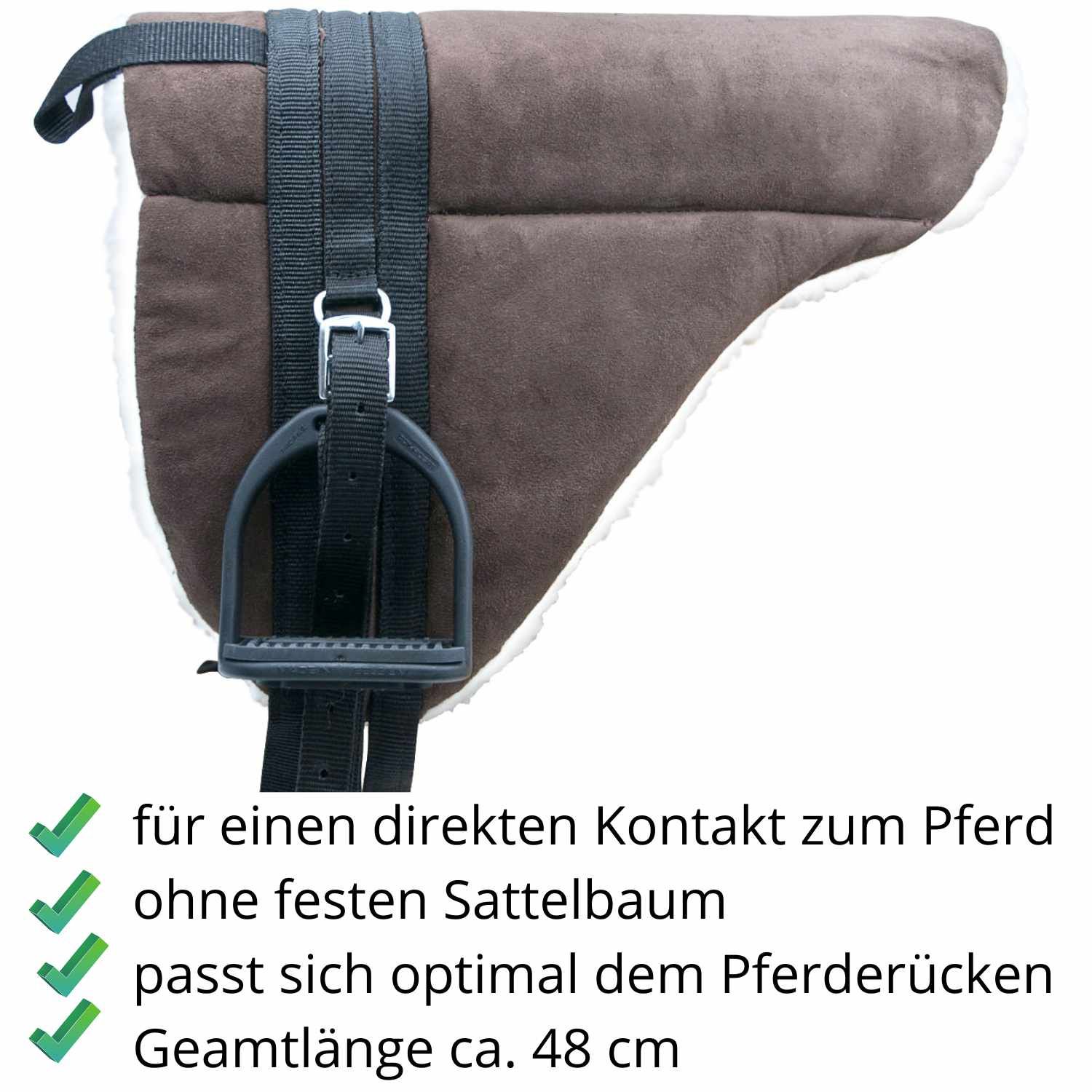 Braunes Reitkissen mit Steigbügeln und Gurten. Gesamtlänge ca. 48 cm. Obermaterial Leder.